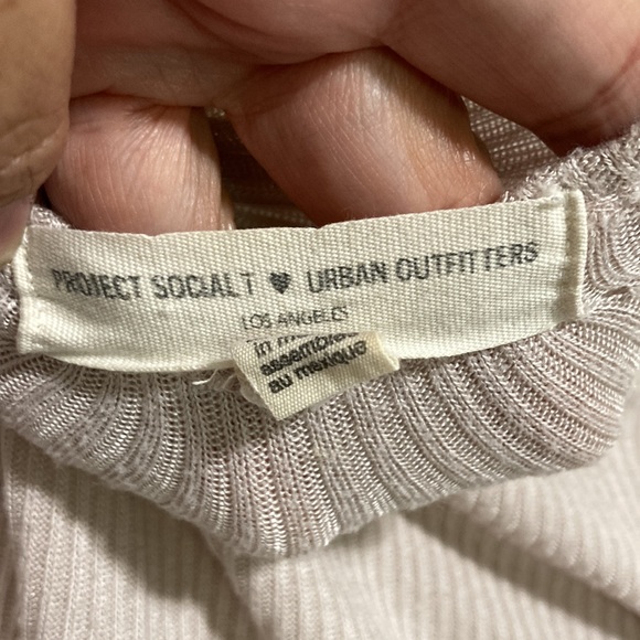 PROJECT SOCIAL Short Sleeve Tee Urban Outfitters Ribbed Keyhole Dusty Rose XS - Picture 12 of 13